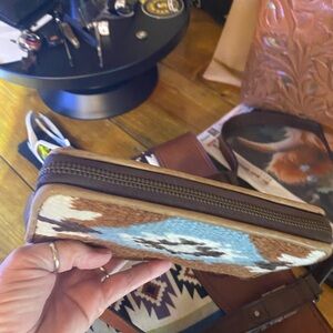 Southwestern Pattern Clutch